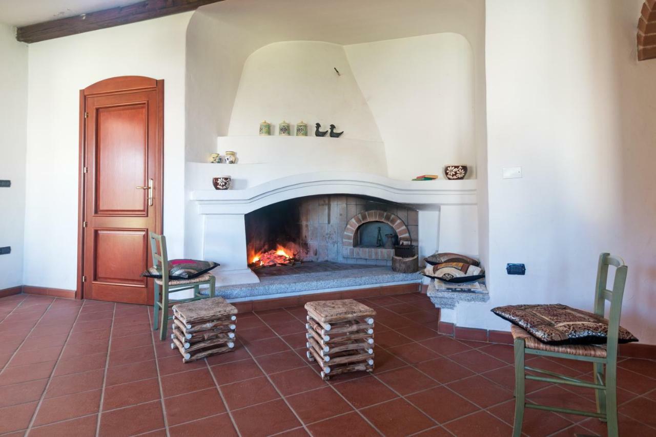 Villa Corrasi Oliena Luxury Bagian luar foto