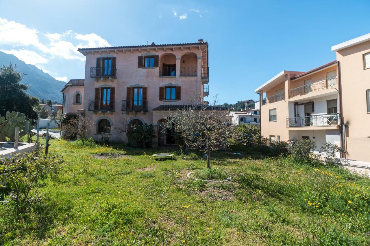 Villa Corrasi Oliena Luxury Bagian luar foto