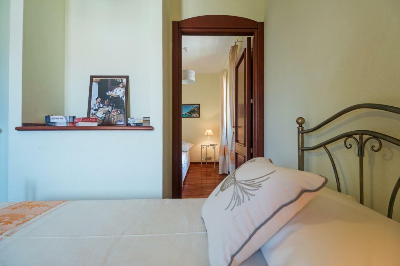 Villa Corrasi Oliena Luxury Bagian luar foto