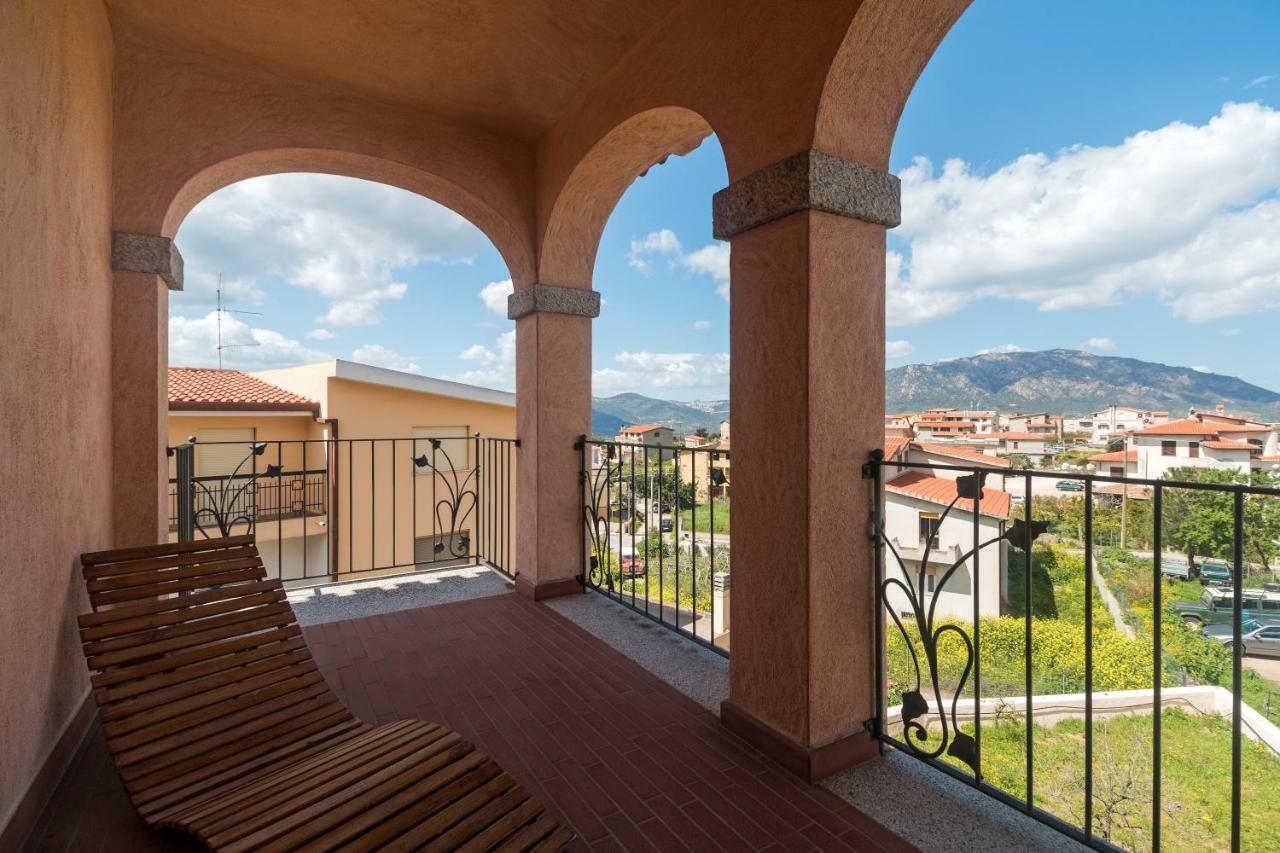 Villa Corrasi Oliena Luxury Bagian luar foto