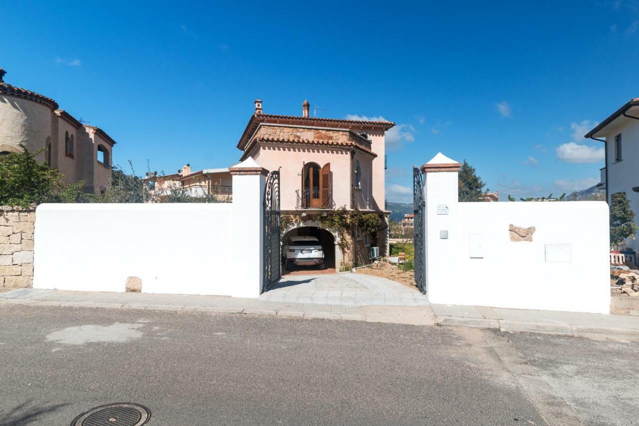 Villa Corrasi Oliena Luxury Bagian luar foto