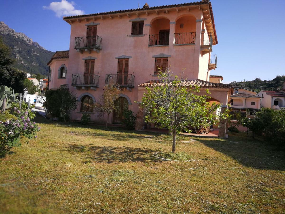 Villa Corrasi Oliena Luxury Bagian luar foto
