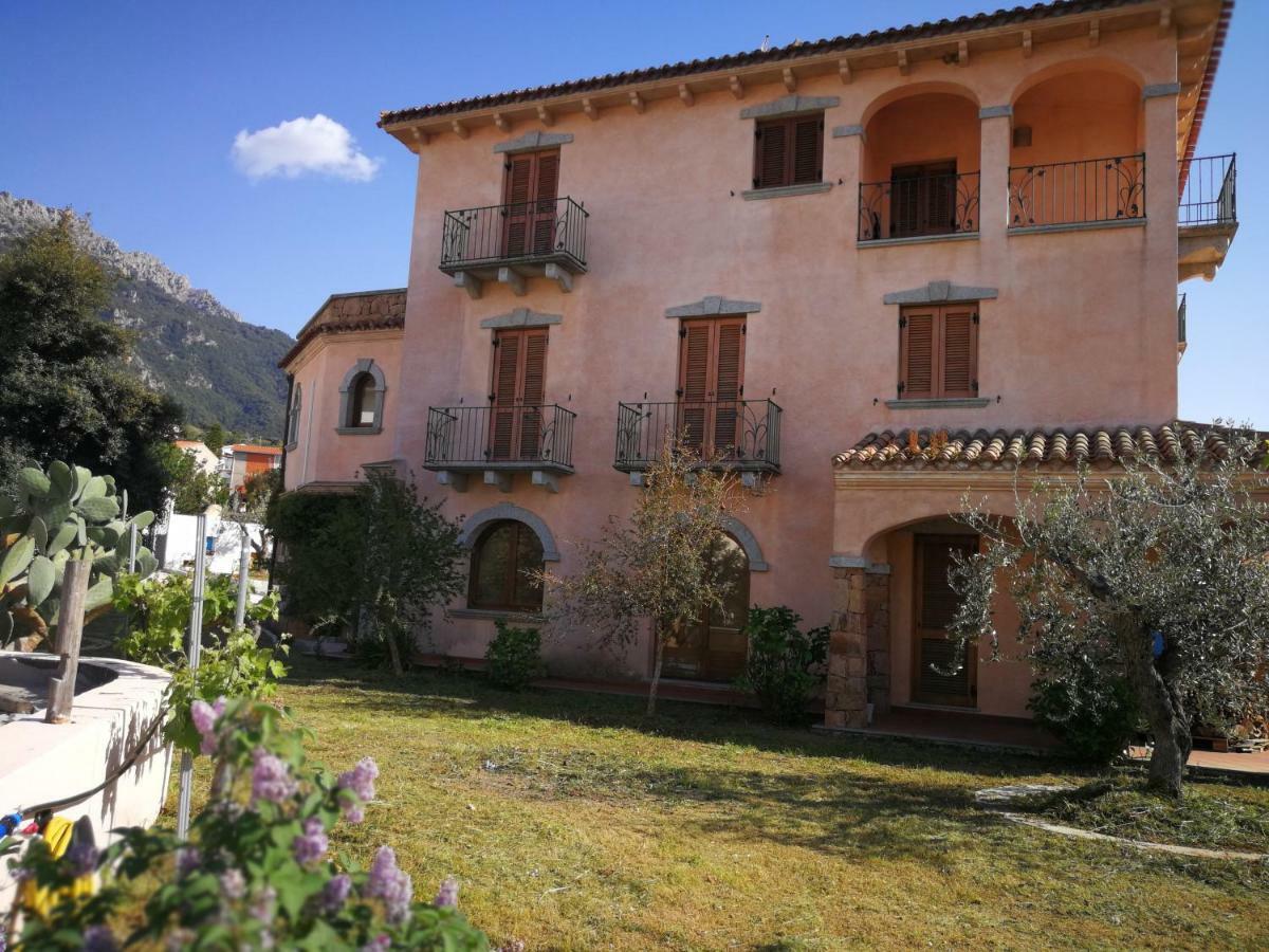 Villa Corrasi Oliena Luxury Bagian luar foto