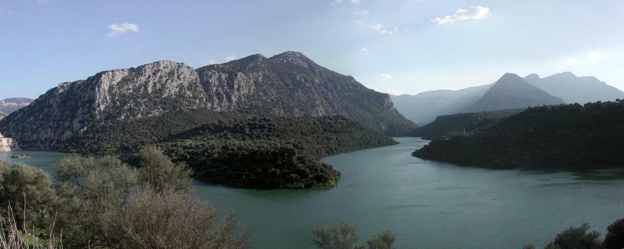 Villa Corrasi Oliena Luxury Bagian luar foto